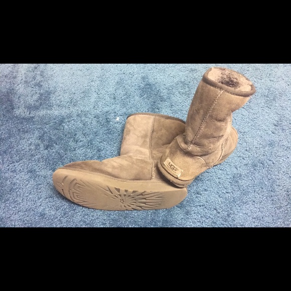 UGG boots - Picture 2 of 2